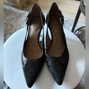 NWOT circa Joan & David luxe series patent heels